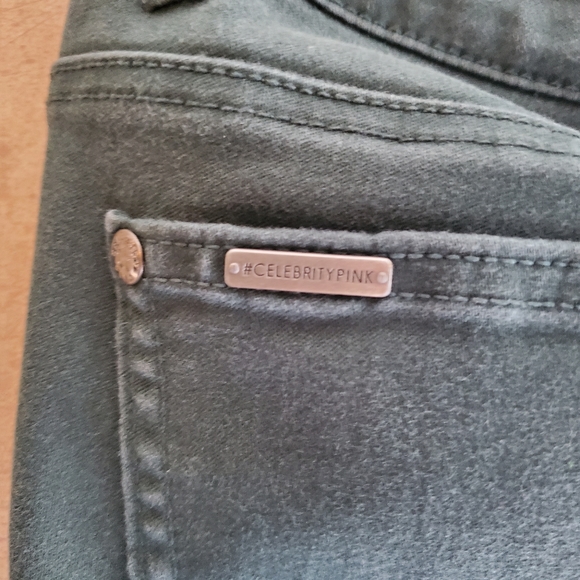 Green Jeans - Picture 5 of 6